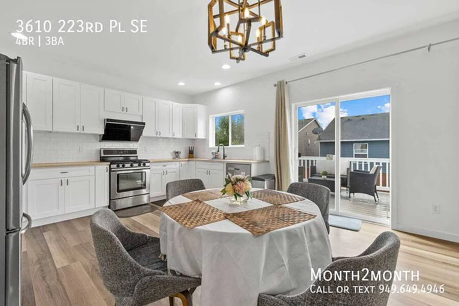 Modern Home on 223rd Pl SE — Photo 4