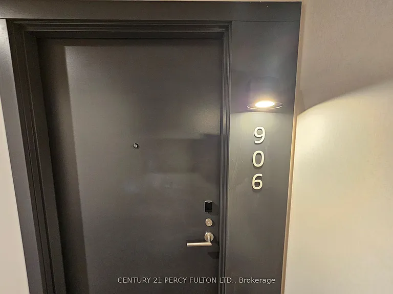 180 Front St E #906 — Photo 13