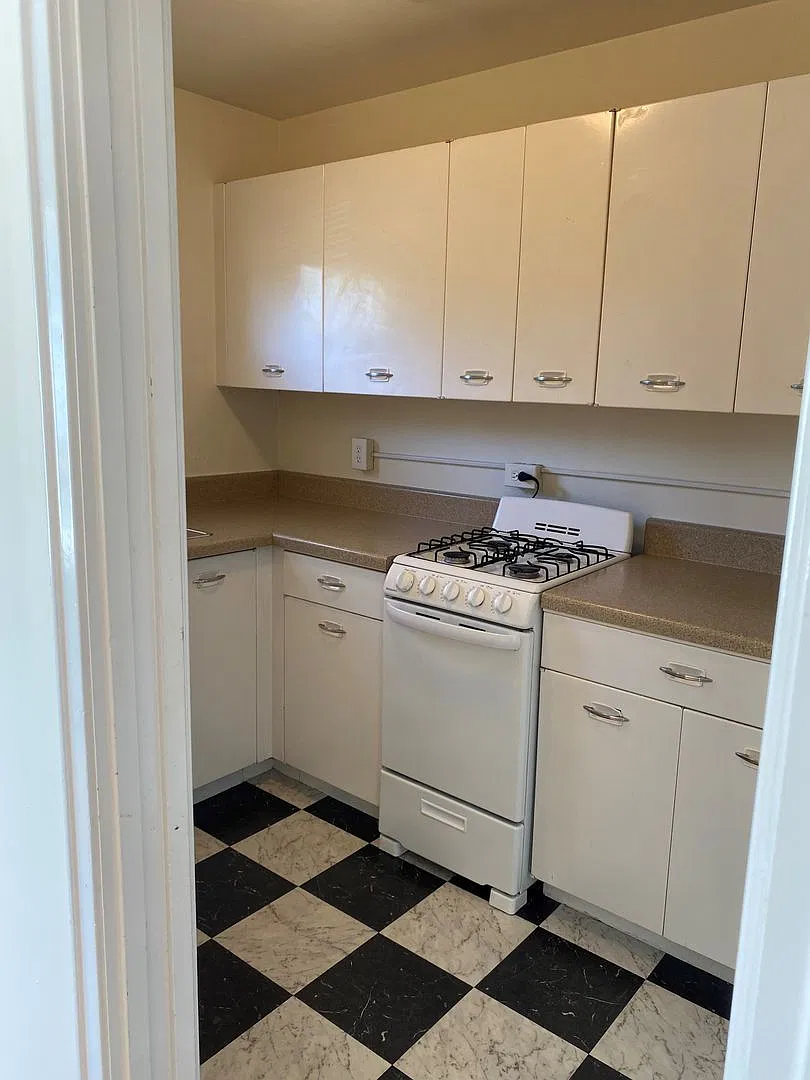 5330 France & 3908 West 54th St — Photo 2