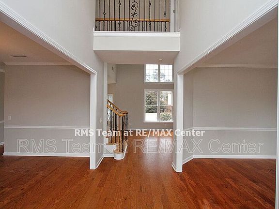 3rd image of 225 Natoma Ct