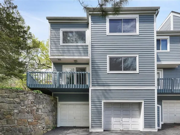 25 Barker St #102, Mount Kisco, NY 10549