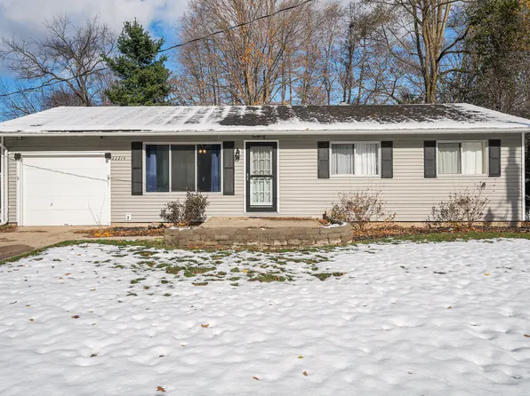 22214 Christiana St, Edwardsburg, MI 49112