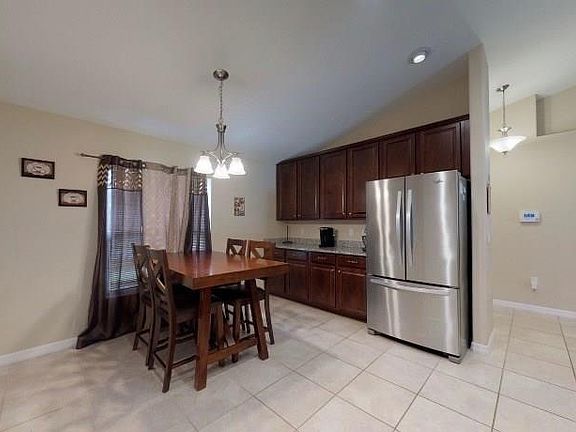 3rd image of 9 Penn Manor Ln