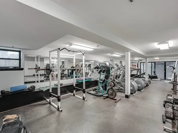 1115 Willow Avenue image 7 of 8