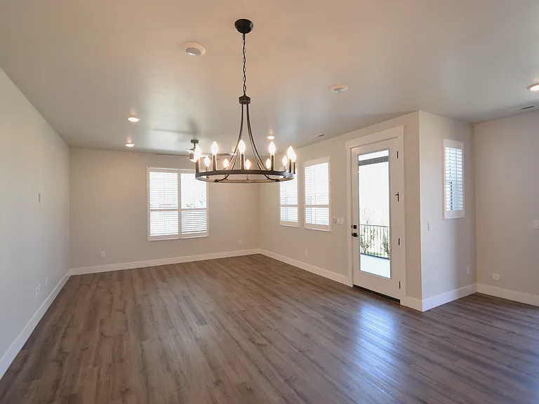 205 S Ripplerock Ln — Photo 15