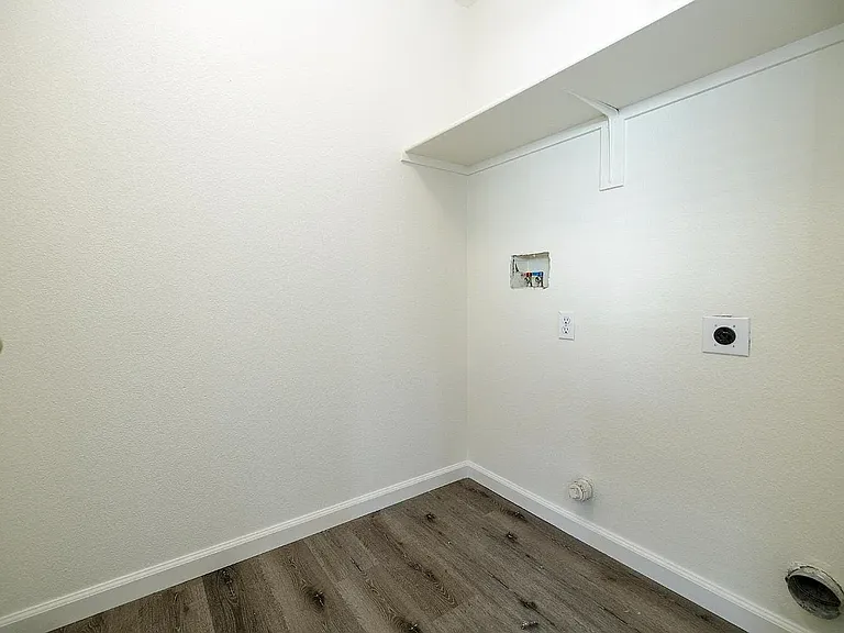 2012 Spring Ln — Photo 18
