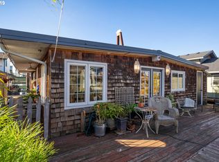 11666 N Island Cove Ln, Portland, OR 97217