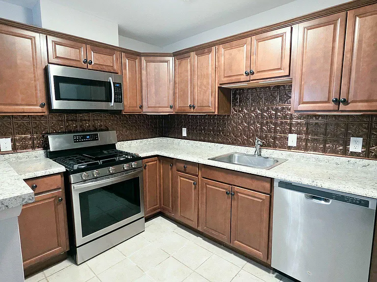 208 Ashley Run — Photo 12