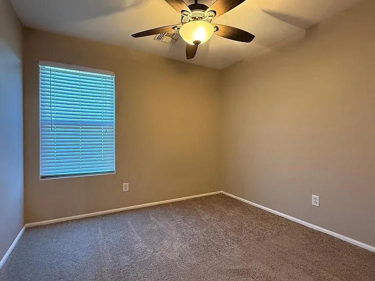 4533 S 236th Dr — Photo 22