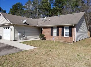 527 Lumberly Ln, Fayetteville, NC 28303