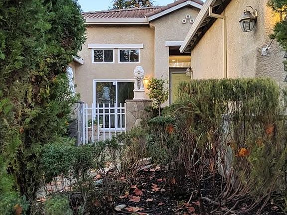 3rd image of 484 Caldarella Cir