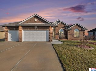 10013 S 177th St, Omaha, NE 68136
