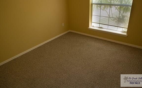 4th image of 1051 Alamo St