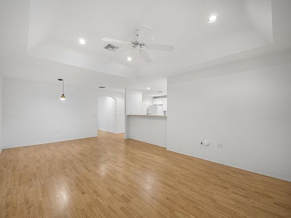 5th image of 1751 N Dovetail Drive #B