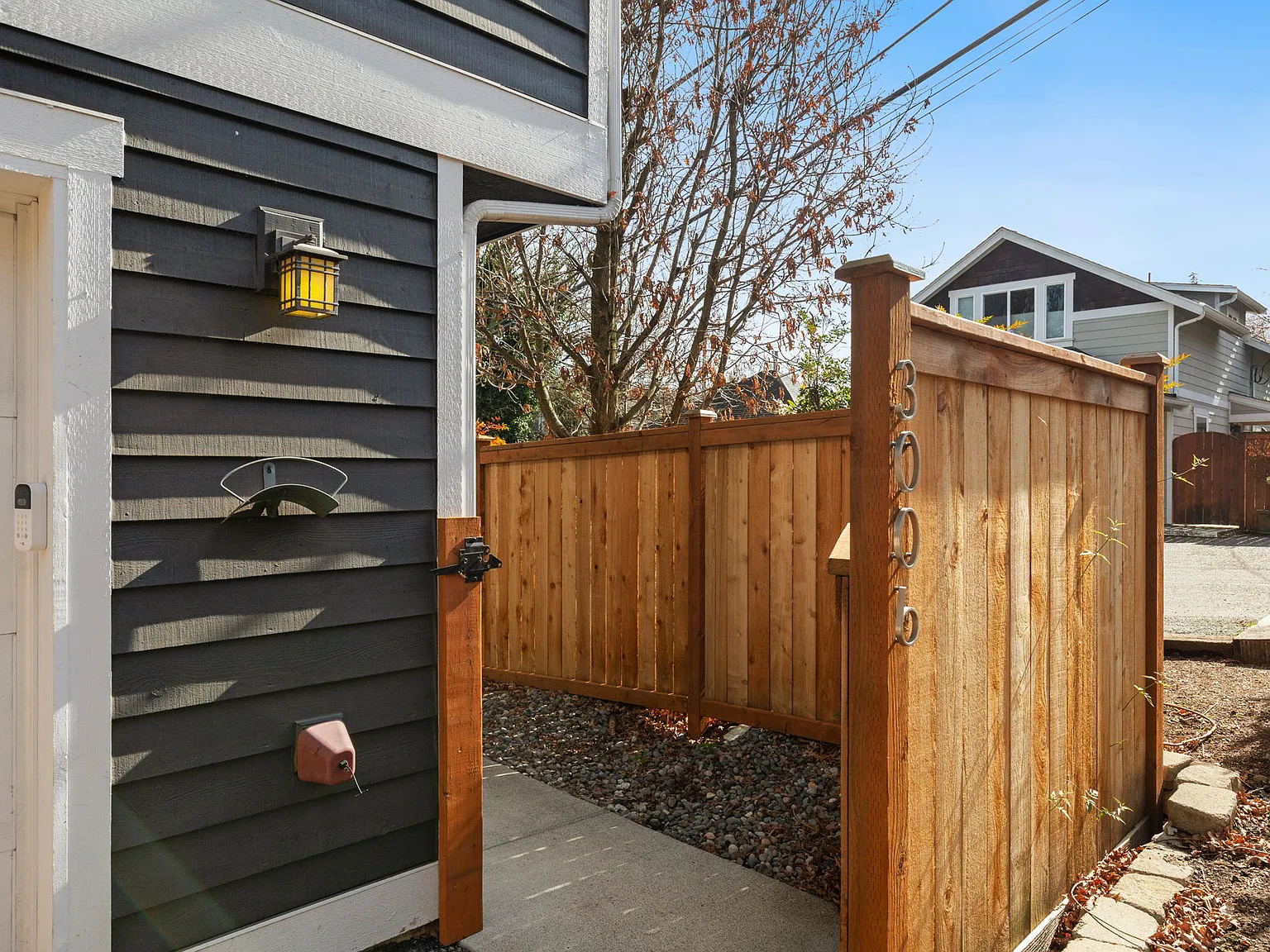 3 bed, 2.5 bath, 2040 sqft, $5,500 — Photo 3