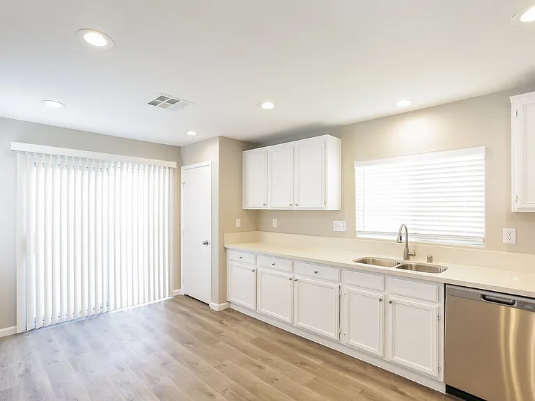 9790 Splendor Sky Ave — Photo 9