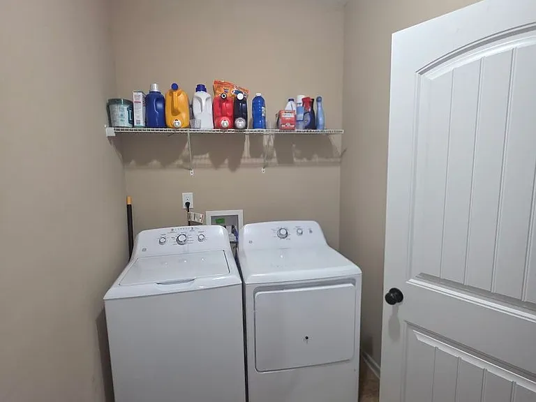 836 Westlawn Dr — Photo 12