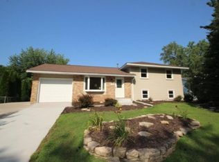 10308 Hollywood Blvd NW, Coon Rapids, MN 55433