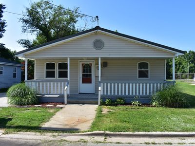 212 E Delta Street, Aurora, MO, 65605
