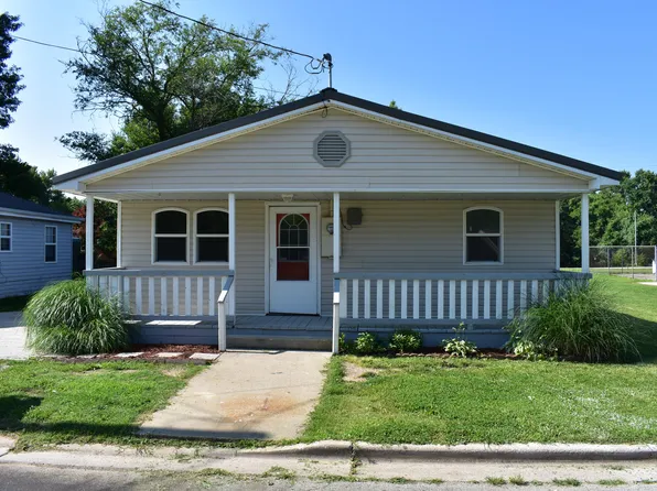 212 E Delta Street, Aurora, MO 65605