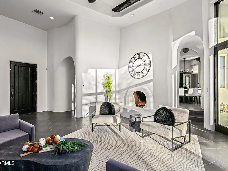 10029 E Calle De Las Brisas — Photo 13
