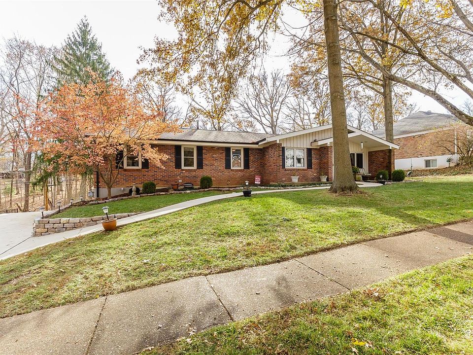 1st image of 245 Glen Hollow Dr