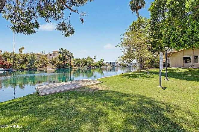3 bed, 1952 sqft, $3,000 — Photo 3