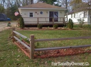 730 W Lincoln Ave, White Cloud, MI 49349