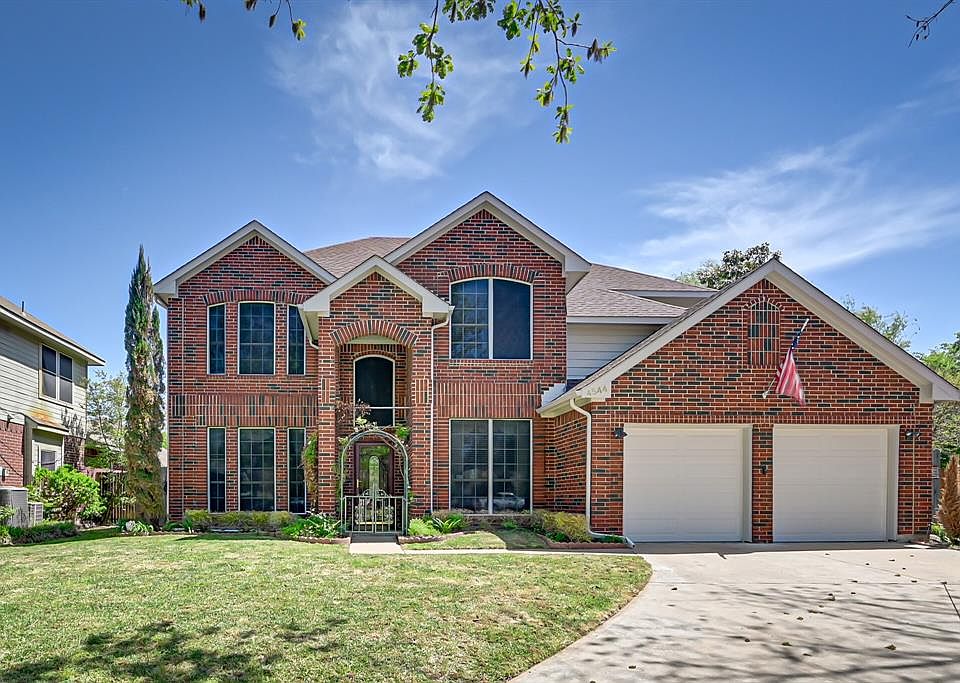 1st image of 4544 Westbriar Ln