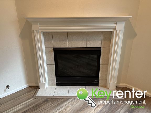 4th image of 19928 207th Street Ct E