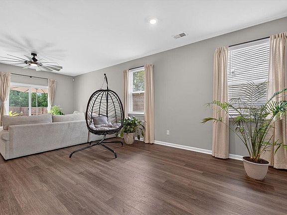 5th image of 464 Cedarview Rd