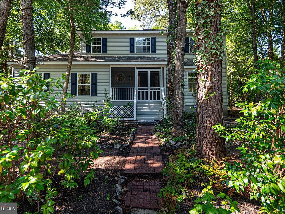 1st image of 5 Camelot Cir