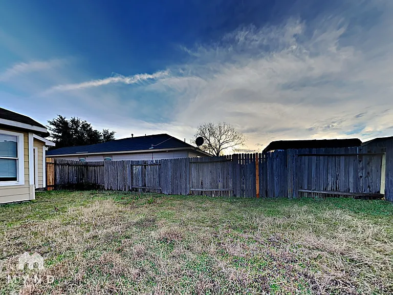 635 Ashlen Dr — Photo 20