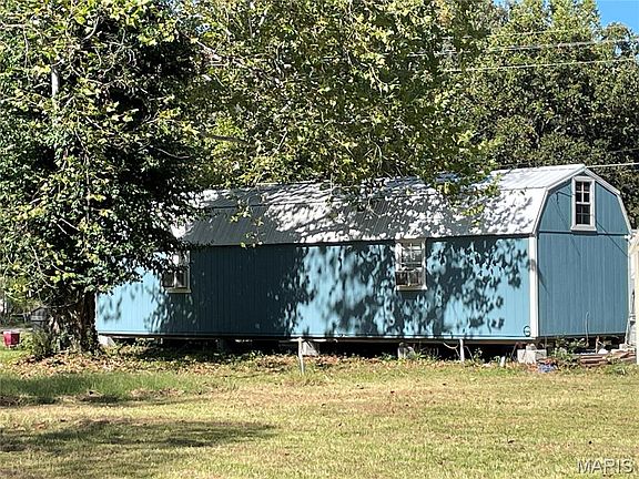 4th image of 156 River Rd