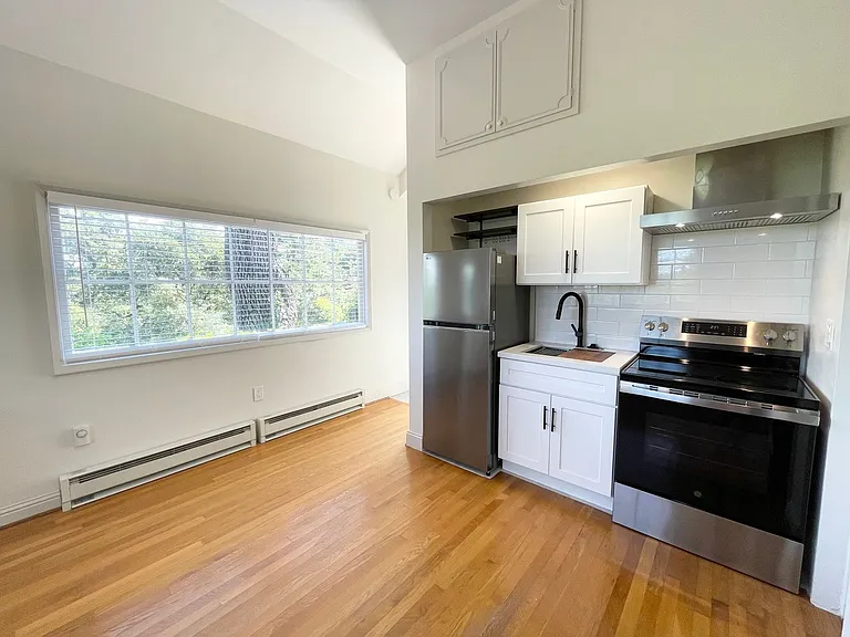 54 Cleland Ave — Photo 14