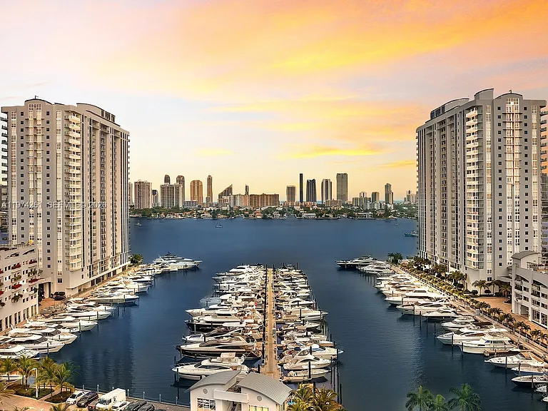 17301 Biscayne Blvd #210 — Photo 36