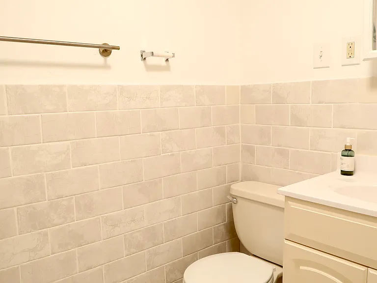 195 Independence Ave #111 — Photo 7