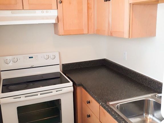 2nd image of 4128 12th Ave NE APT 204