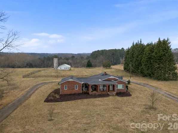 3485 Plateau Rd, Newton, NC 28658