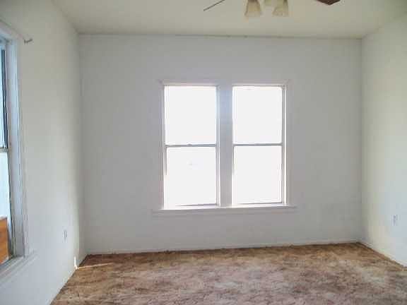 5th image of 601 N Carr Ave