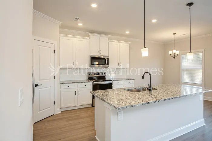 118 Wembury Ln — Photo 4