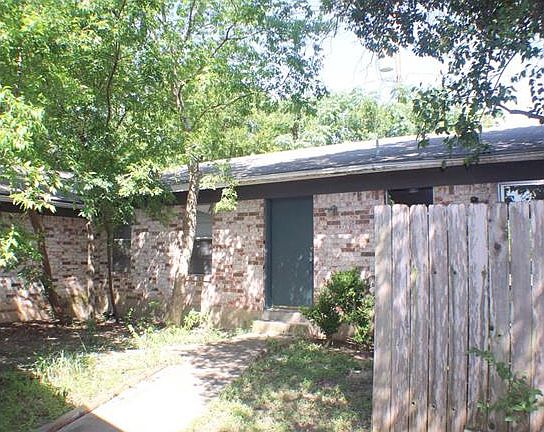 2nd image of 3809 Byron Dr #B