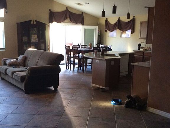 Open concept kitchen/ living