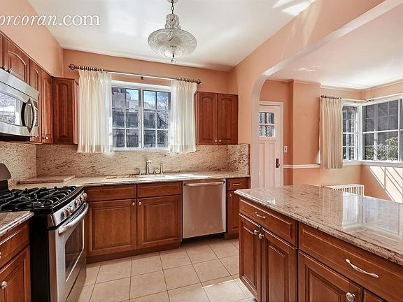 3rd image of 3900 Orloff Ave