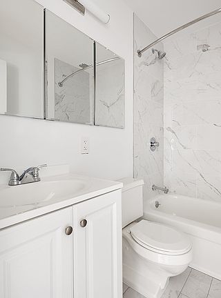 5th image of 104 W 70th St APT 8A