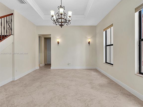 5th image of 8420 NW 33rd St