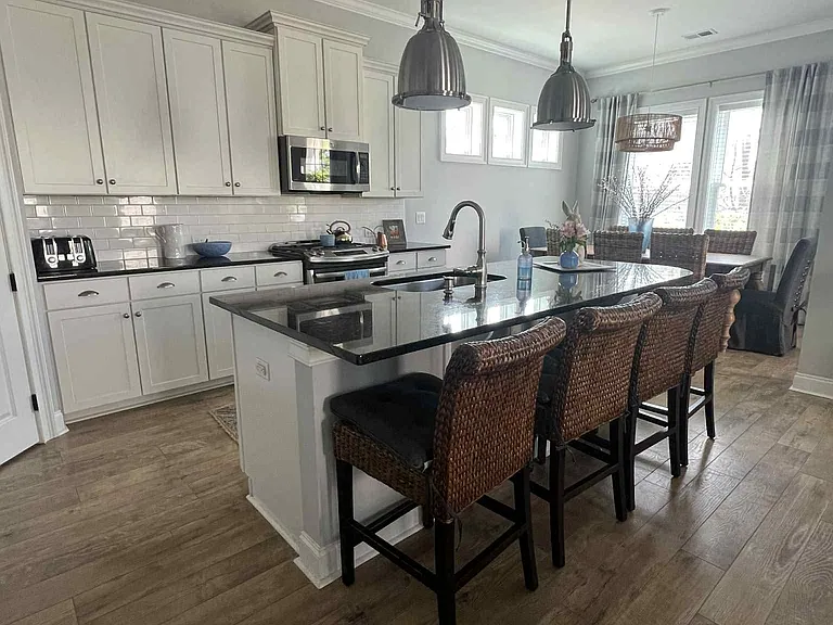 1479 Hollenberg Ln — Photo 9