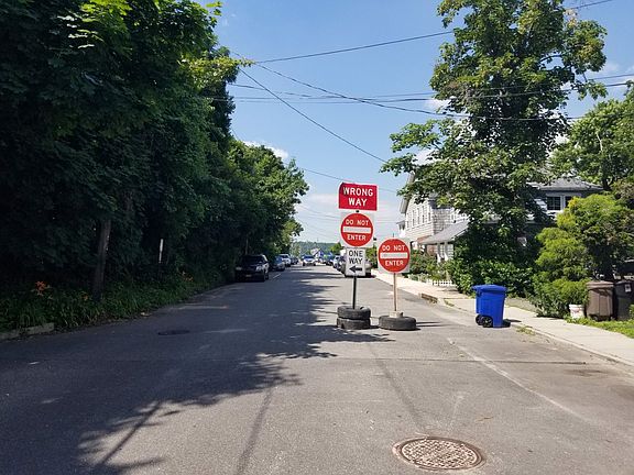5th image of 16 The Blvd