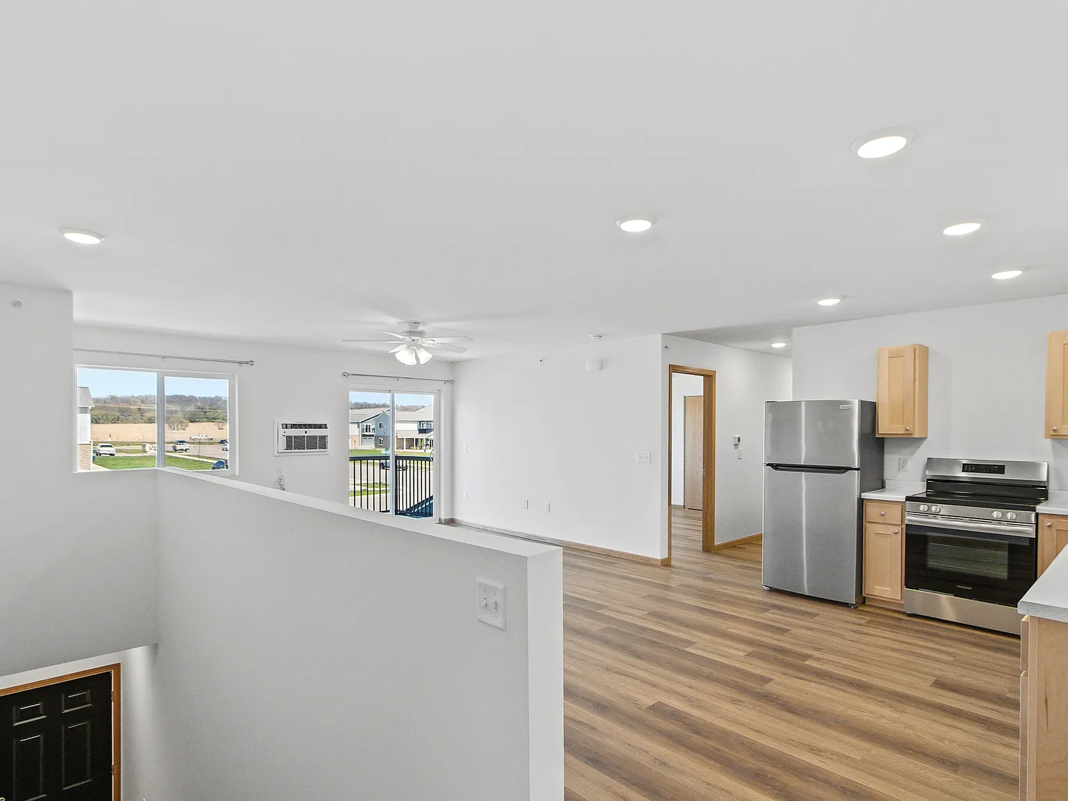 Carver Flats - 207 — Photo 2