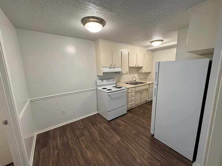 Hunting Ridge Apartments — Photo 18
